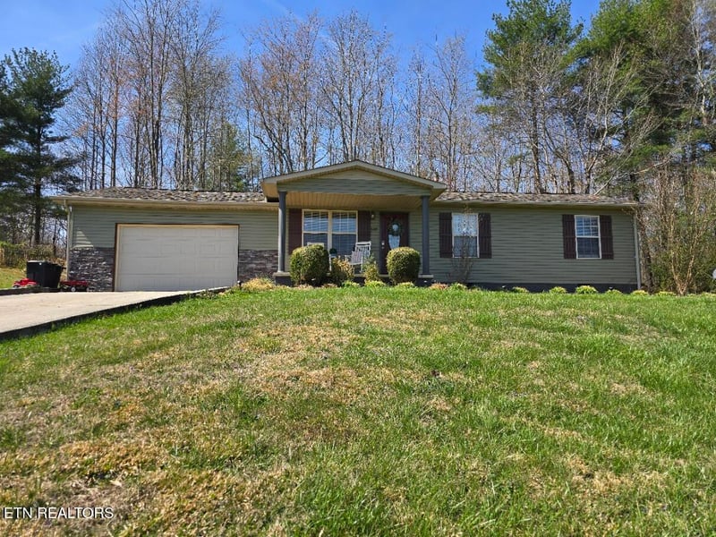 609 S Proctor Blvd, Oneida, TN 37841