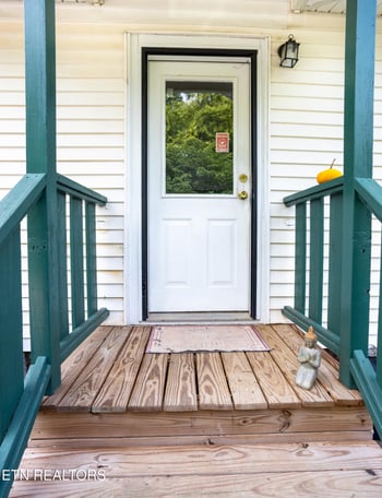 609 W Inskip Dr, Knoxville, TN 37912