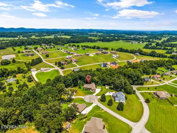 610 Bainbridge Dr, Walland, TN 37886