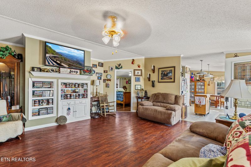 610 Douglas Dam Rd, Kodak, TN 37764