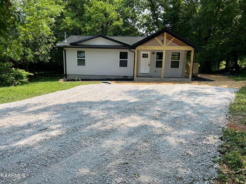 610 E Harper Johnson Dr, Athens, TN 37303