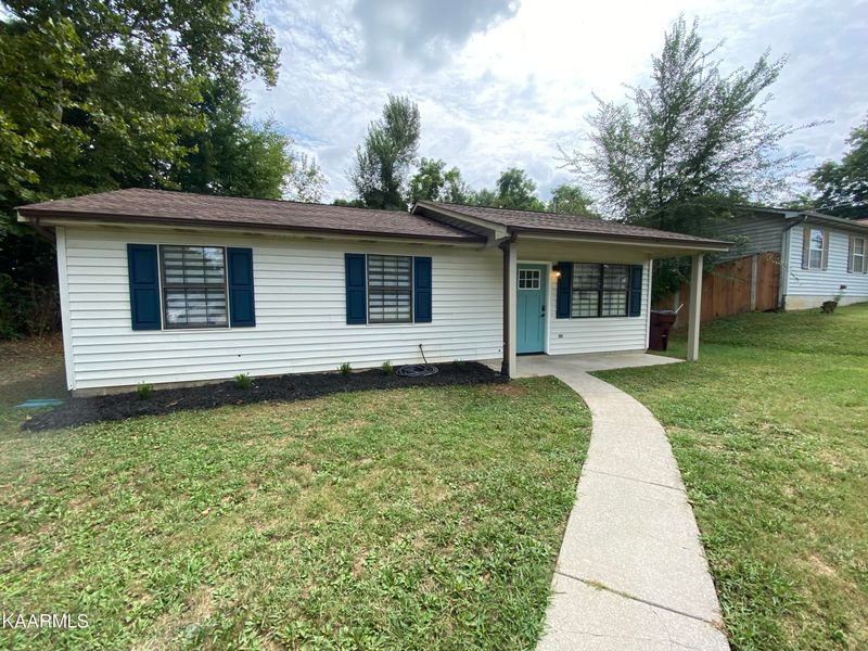 610 E Lincoln Rd, Alcoa, TN 37701