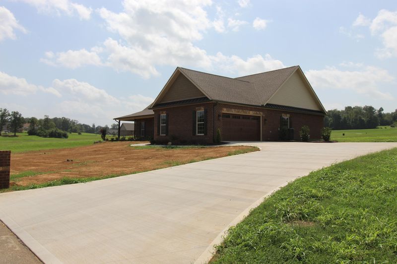 610 Majestic Mountains Blvd, Walland, TN 37886
