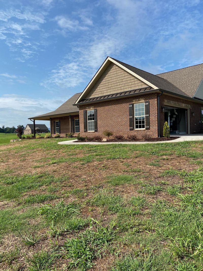 610 Majestic Mountains Blvd, Walland, TN 37886