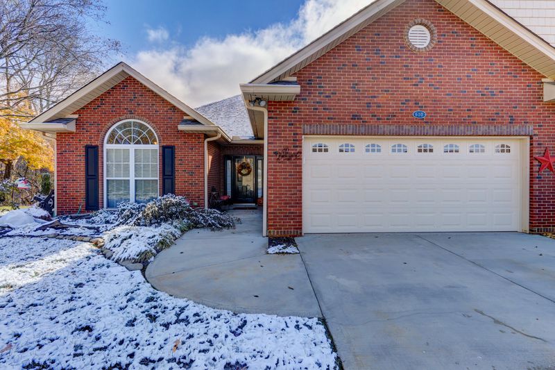610 Mountain View Villas Way, Seymour, TN 37865