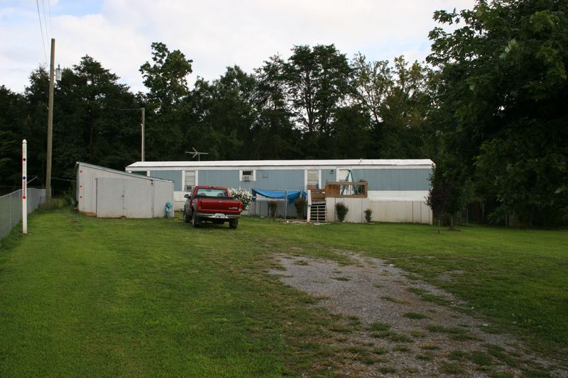 610 Old Slag Rd, Vonore, TN 37885
