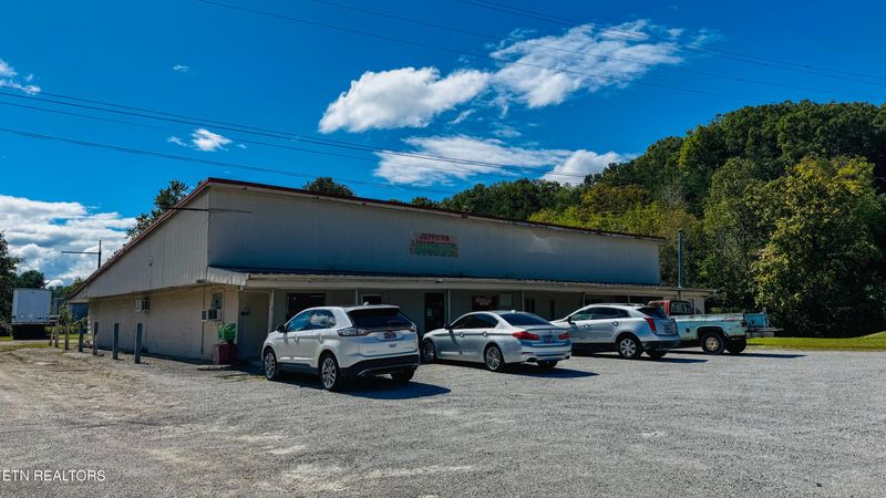 610 Paint Rock Rd, Oneida, TN 37841