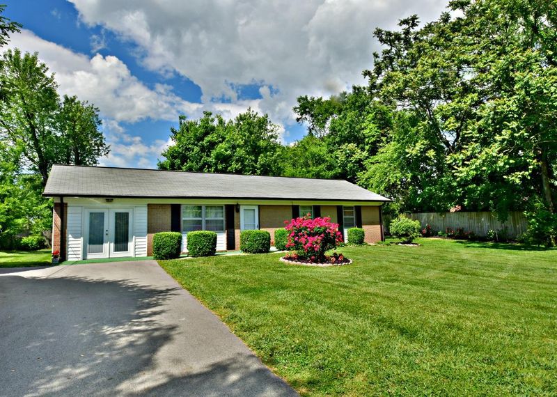 6100 Mcneely Rd, Corryton, TN 37721