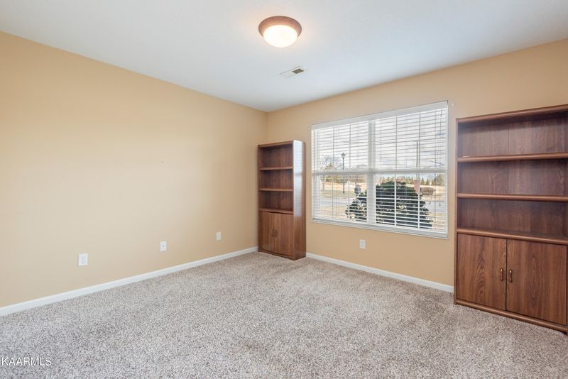 6101 Kristins Gate Way, Powell, TN 37849