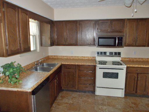 6101 Renee Rd, Corryton, TN 37721