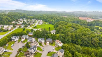 6101 Starflower Ln, Powell, TN 37849