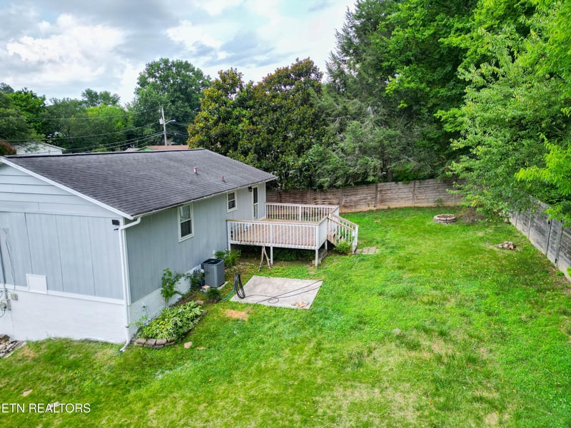 6105 Travis Dr, Knoxville, TN 37921