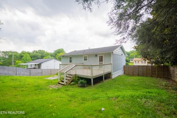 6105 Travis Dr, Knoxville, TN 37921