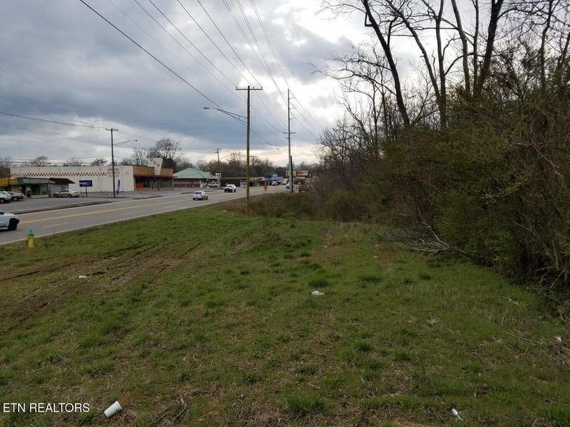 6106 Chapman Hwy, Knoxville, TN 37920