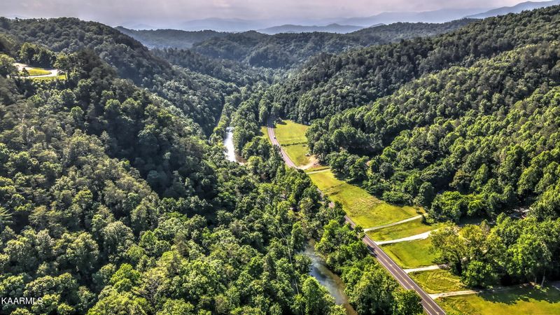6106 E Lamar Alexander Pkwy, Walland, TN 37886
