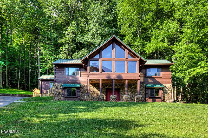 6106 E Lamar Alexander Pkwy, Walland, TN 37886