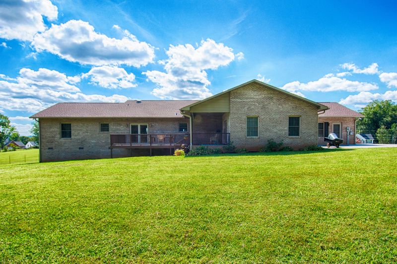 6107 Cate Rd, Powell, TN 37849