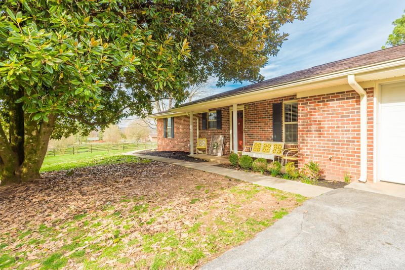 6108 Beaver Ridge Rd, Knoxville, TN 37931