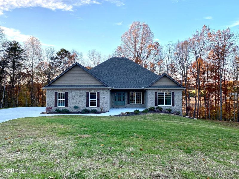 611 Bainbridge Dr, Walland, TN 37886
