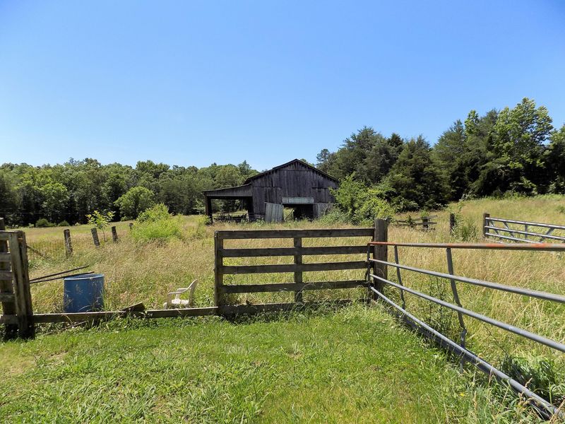 611 Cagle Rd #A, Tellico Plains, TN 37385