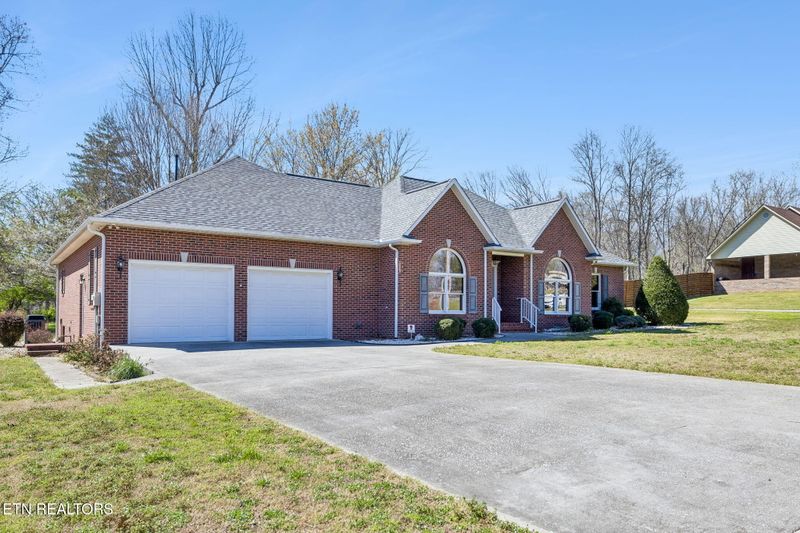 611 Calvin St, Kingston, TN 37763