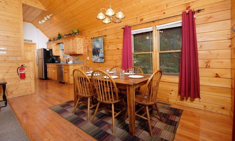 611 Cub Path Way, Gatlinburg, TN 37738