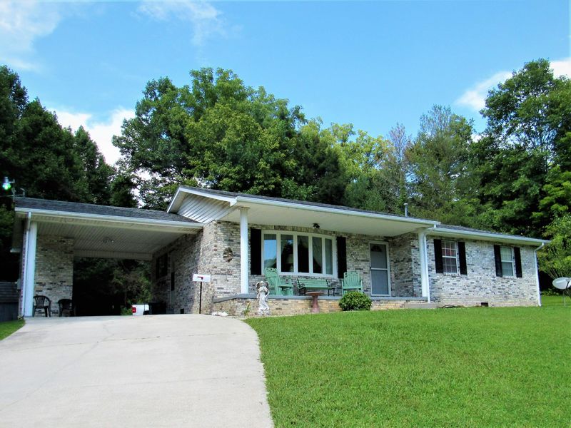 611 Flat Fork Rd, Wartburg, TN 37887
