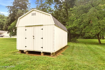 611 S Charles G Seivers Blvd, Clinton, TN 37716