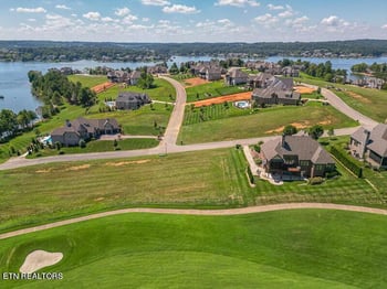 611 Starboard Dr, Lenoir City, TN 37772