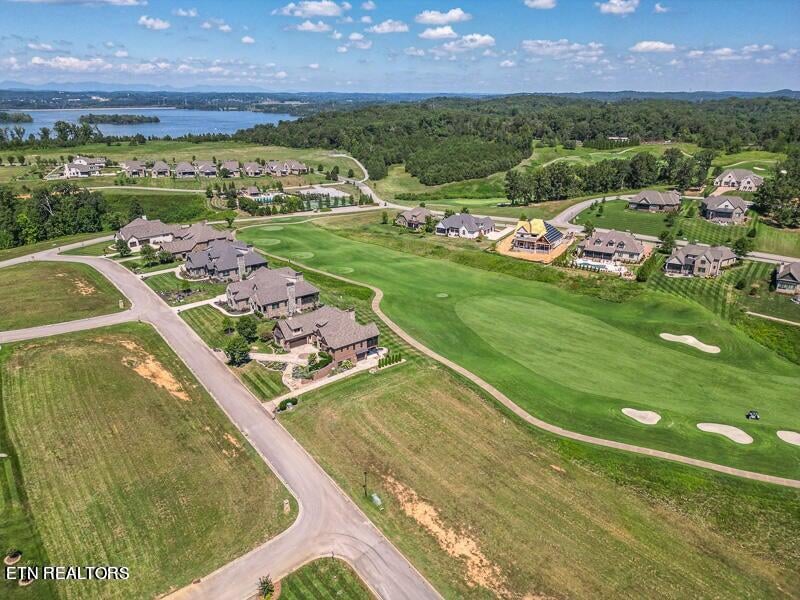 611 Starboard Dr, Lenoir City, TN 37772
