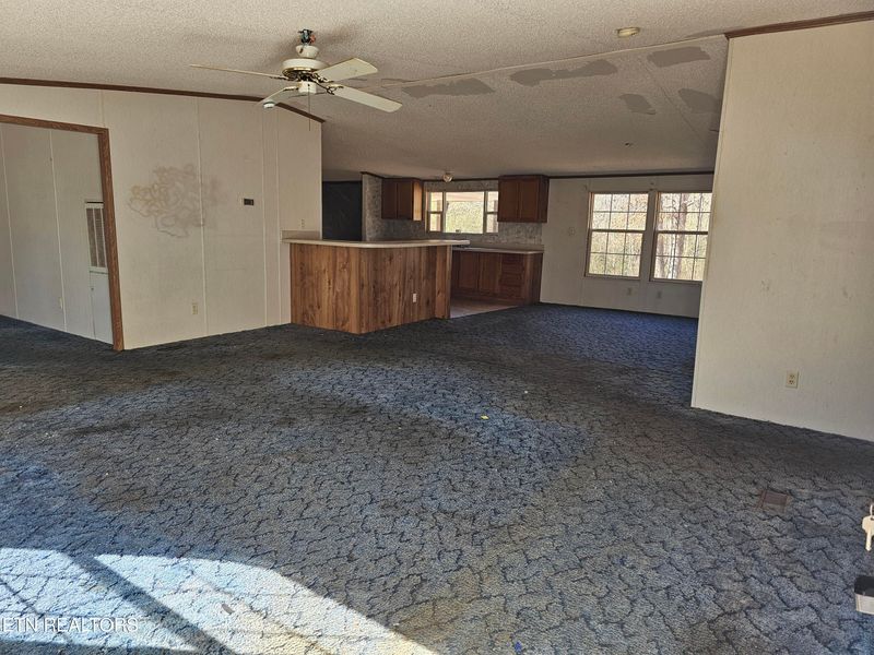 611 W Broad St, Clinton, TN 37716