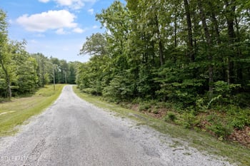 6110 Pocahontas Ln, Crossville, TN 38572