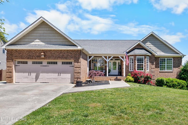 6113 Stratford Park Blvd #2, Knoxville, TN 37912