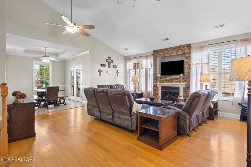 6113 Stratford Park Blvd #2, Knoxville, TN 37912
