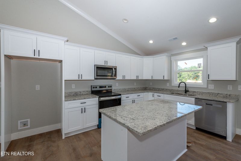 6115 Lanier Rd, Maryville, TN 37801
