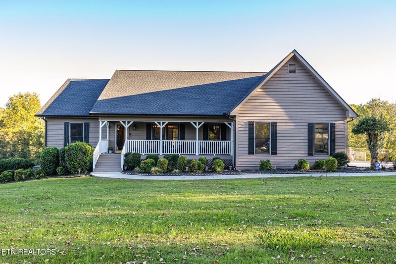 6118 Jim Luttrell Ln, Knoxville, TN 37918