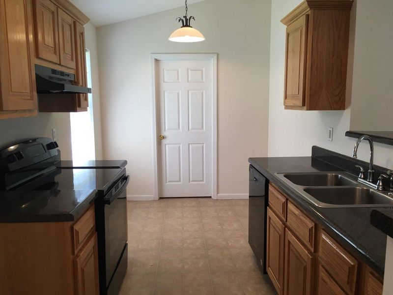 612 Mitchell Dr, Knoxville, TN 37912
