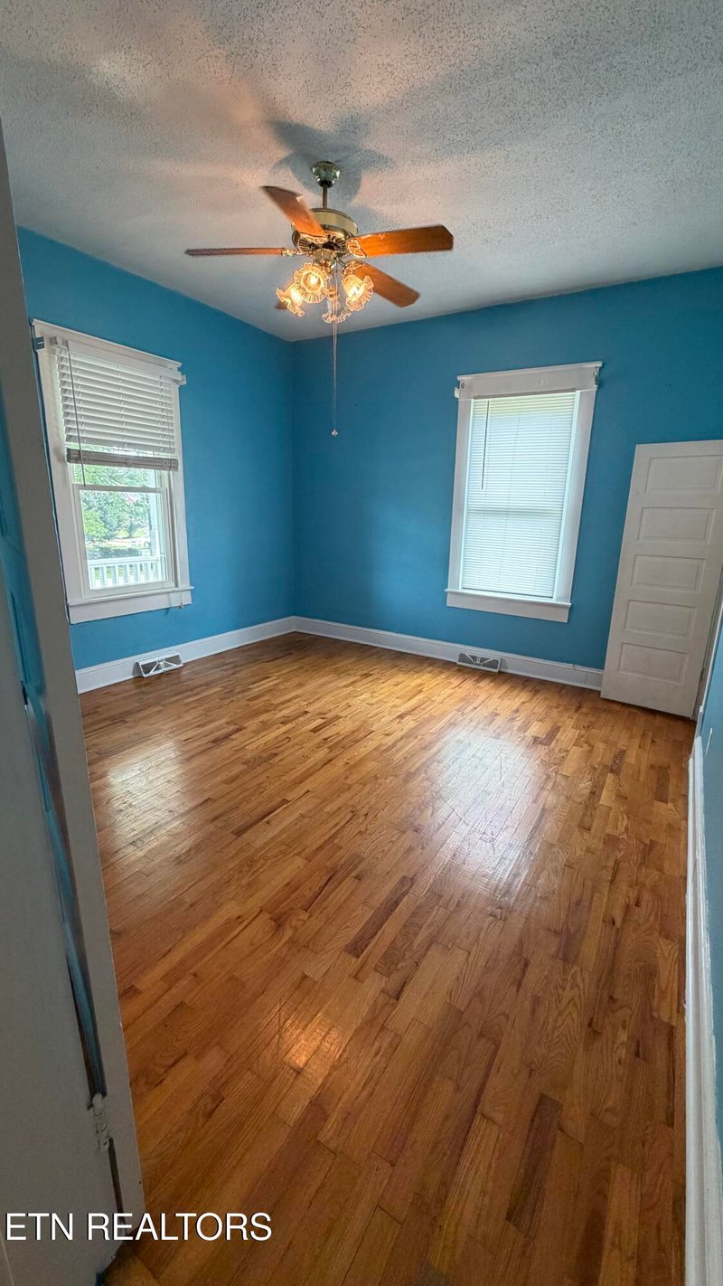 612 S Tellico St, Madisonville, TN 37354