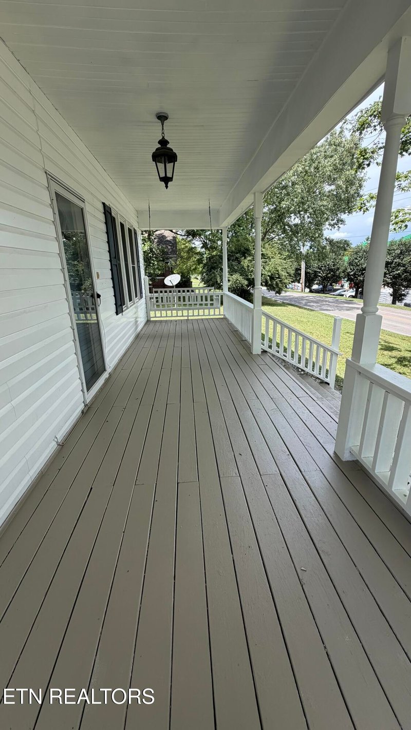 612 S Tellico St, Madisonville, TN 37354