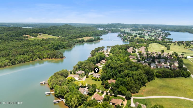 612 Sandpiper Dr, Vonore, TN 37885