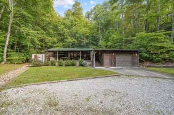612 Stonegate Way, Townsend, TN 37882