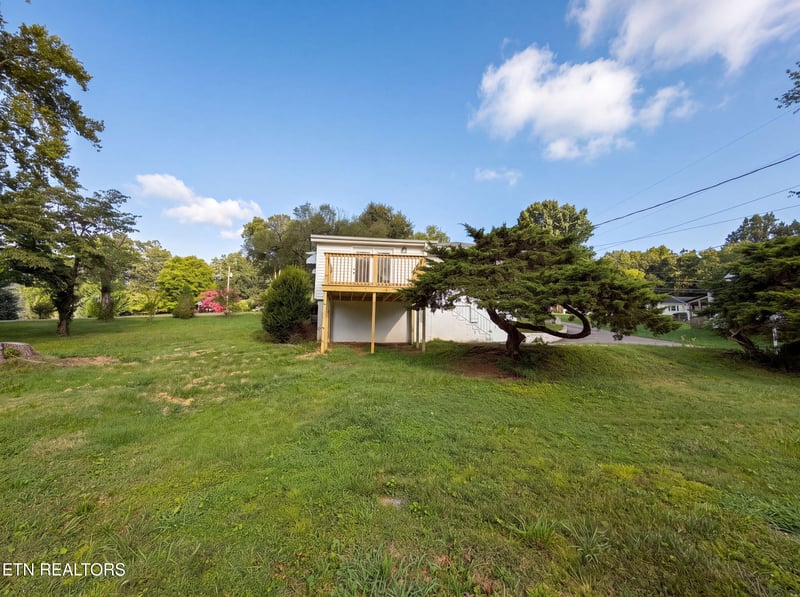 612 Victor Dr, Knoxville, TN 37912