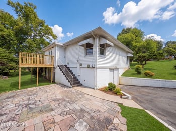 612 Victor Dr, Knoxville, TN 37912