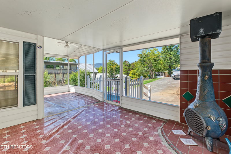 612 Whistling Swan St, Townsend, TN 37882