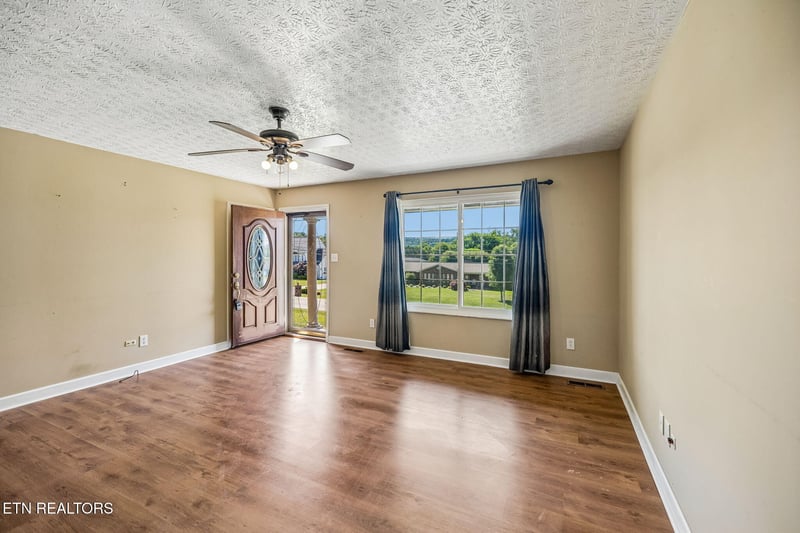 6121 W Emory Rd, Knoxville, TN 37931