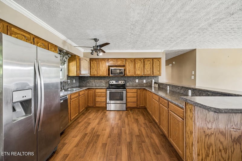 6121 W Emory Rd, Knoxville, TN 37931