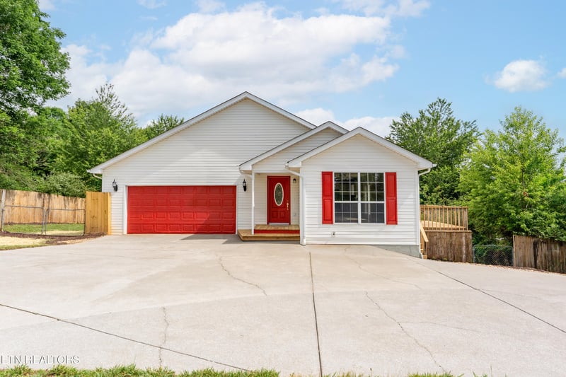 6125 Bingham Ln, Maryville, TN 37801