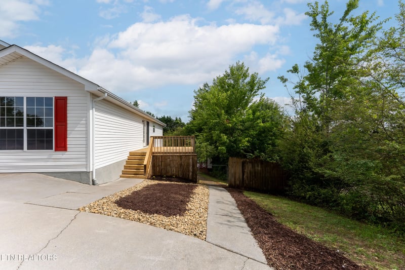 6125 Bingham Ln, Maryville, TN 37801
