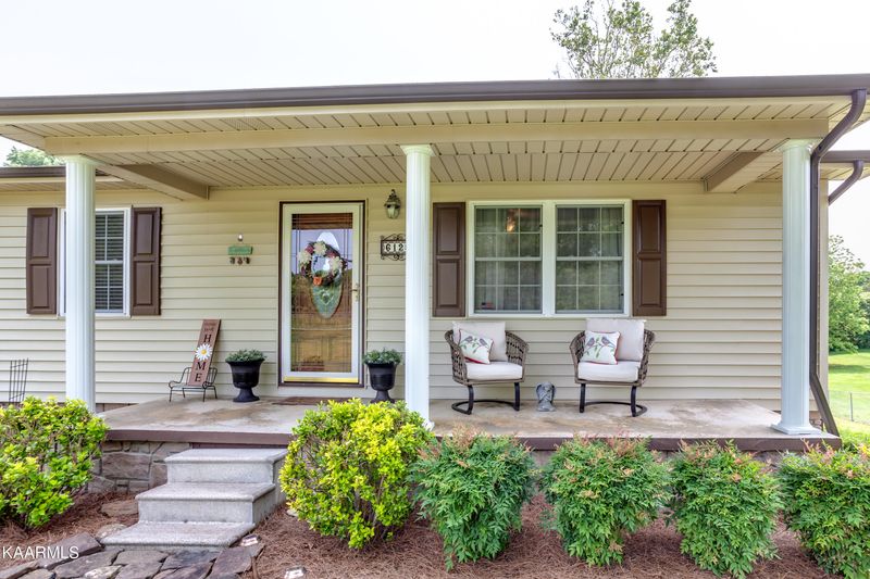 6125 Mcginnis Rd, Corryton, TN 37721