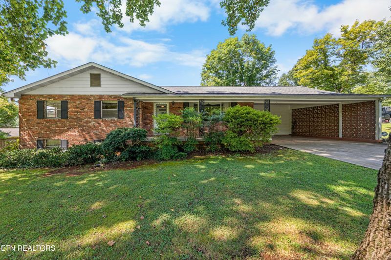 6128 Apache Tr, Knoxville, TN 37920